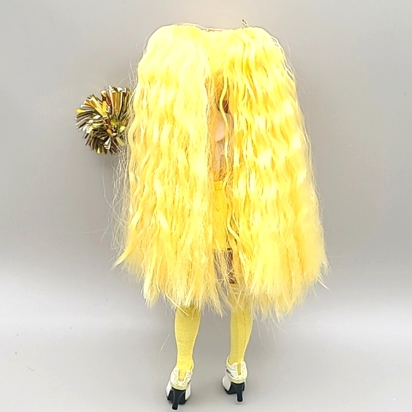 Rainbow High Cheerleader Fashion Doll, Sunny Madison in Yellow - Picture 4 of 4